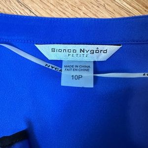 Peter Nygard button down sleeveless blouse